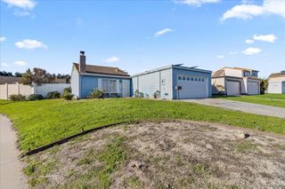 1607 Cuevas Circle, Salinas, CA 93906