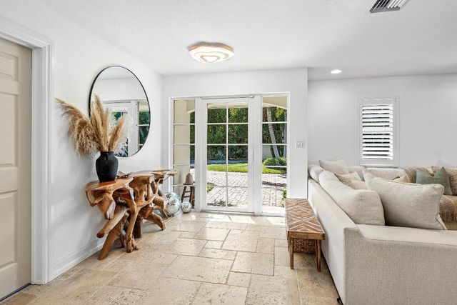 150 Periwinkle Drive, Hypoluxo, FL 33462