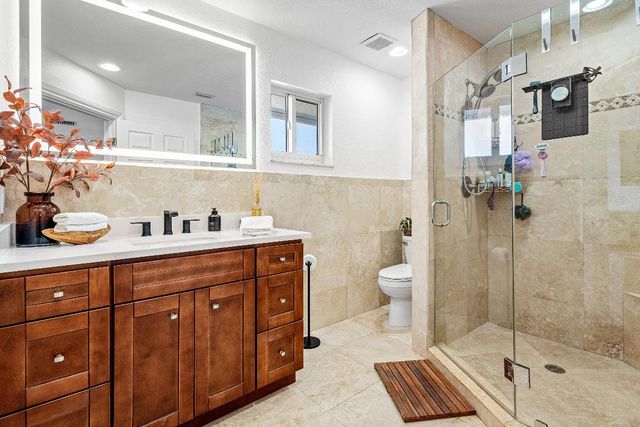 150 Periwinkle Drive, Hypoluxo, FL 33462