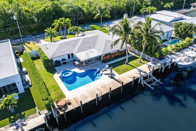 150 Periwinkle Drive, Hypoluxo, FL 33462