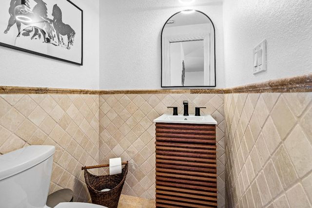 150 Periwinkle Drive, Hypoluxo, FL 33462