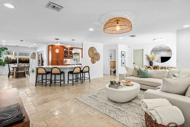 150 Periwinkle Drive, Hypoluxo, FL 33462