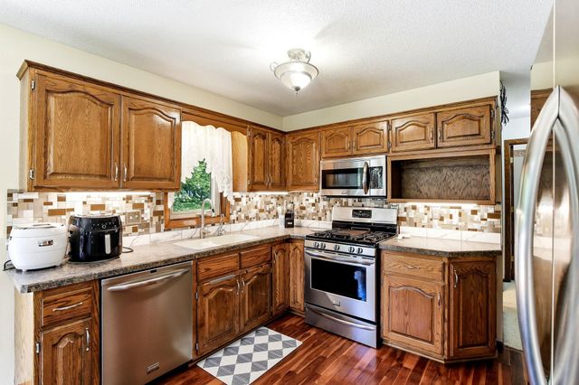 22365 Circle Lane, Rogers, MN 55374