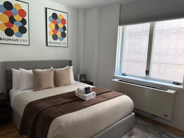 502 9th Ave Apt 2B, New York City, NY 10018