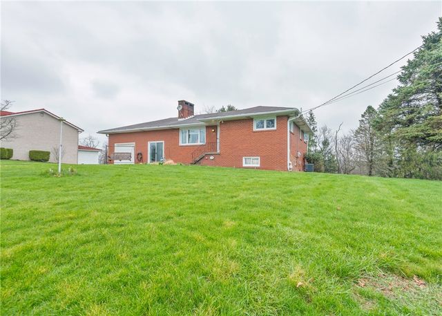 20 Samuel Dr, South Strabane, PA 15301