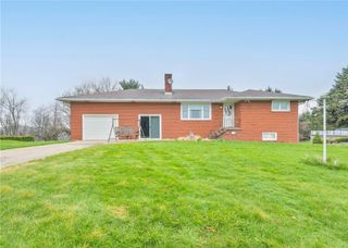 20 Samuel Dr, South Strabane, PA 15301