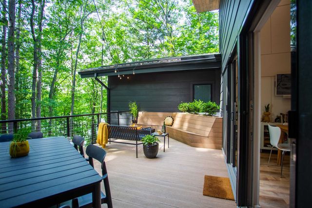 7103 Lake View Ridge, Lake Ann, MI 49650