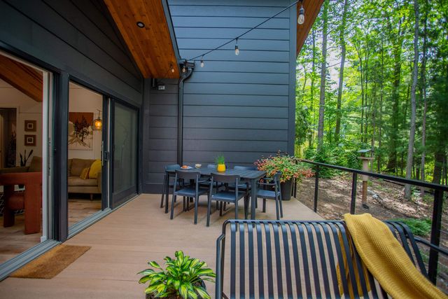 7103 Lake View Ridge, Lake Ann, MI 49650