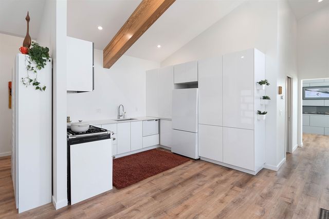 7103 Lake View Ridge, Lake Ann, MI 49650