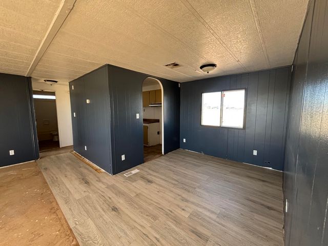 28 Duncan Road, Moriarty, NM 87035