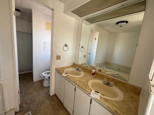 28 Duncan Road, Moriarty, NM 87035