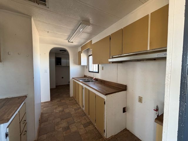 28 Duncan Road, Moriarty, NM 87035