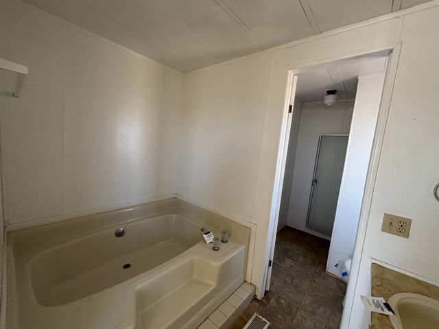 28 Duncan Road, Moriarty, NM 87035