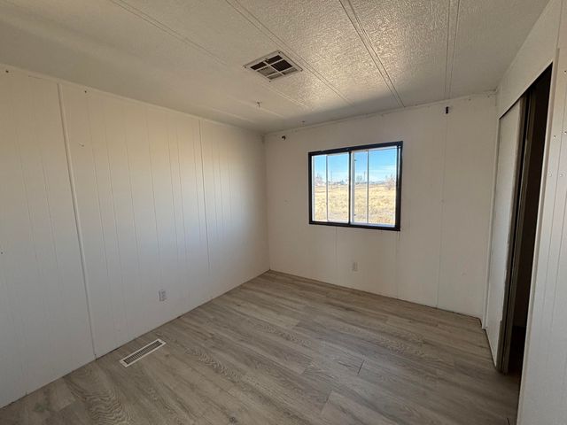 28 Duncan Road, Moriarty, NM 87035