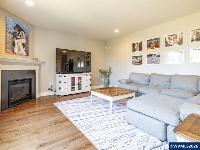 3111 Bartley Pl SE, Albany, OR 97322