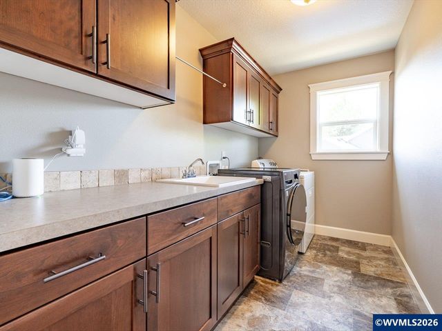 3111 Bartley Pl SE, Albany, OR 97322