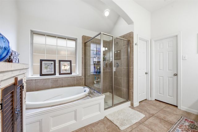 1133 Burnett Drive, Lantana, TX 76226