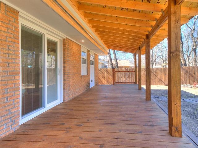 1021 W Apache Street, Norman, OK 73069