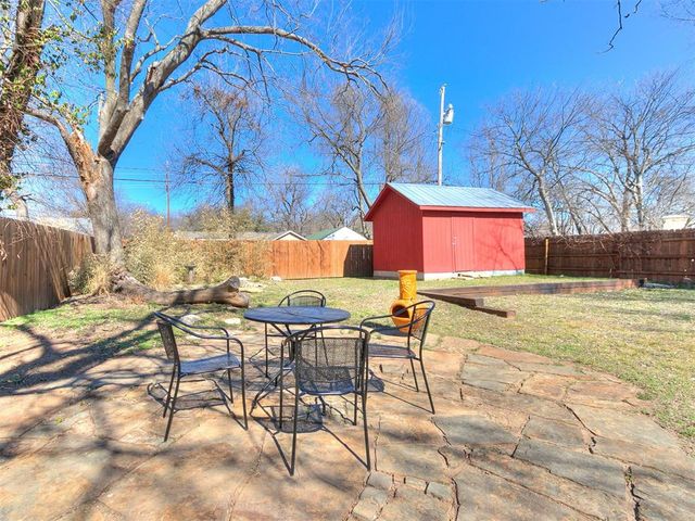 1021 W Apache Street, Norman, OK 73069