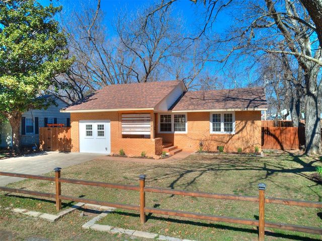 1021 W Apache Street, Norman, OK 73069