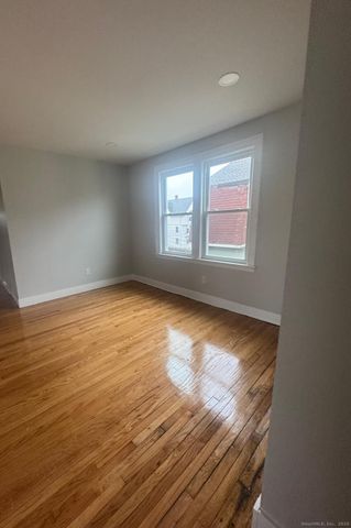 60 Arnold Street 3rd Floor, Hartford, CT 06106