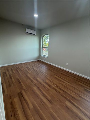 1818 Walnut Avenue, Carrollton, TX 75006