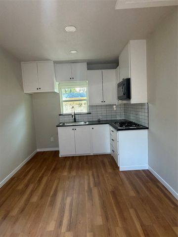 1818 Walnut Avenue, Carrollton, TX 75006