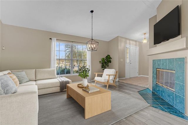 1500 HEIRLOOM DRIVE, Orlando, FL 32818