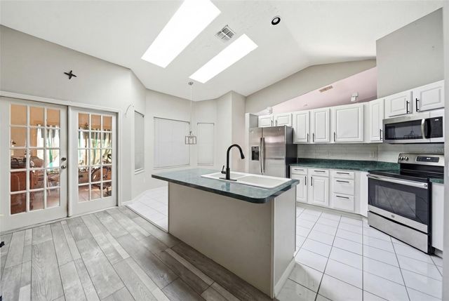 1500 HEIRLOOM DRIVE, Orlando, FL 32818