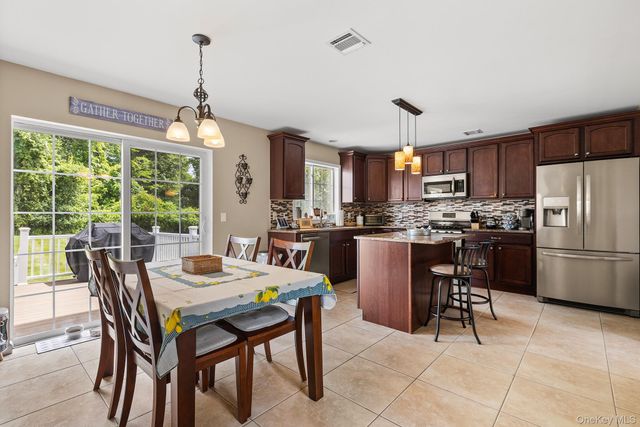 6 Apple Lane, Highland, NY 12528