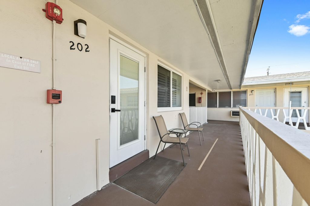 900 Atlantic Shores Boulevard 202, Hallandale Beach, FL 33009