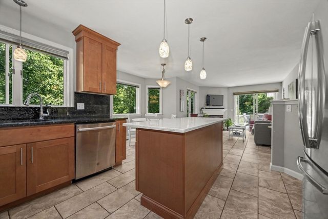 78 Hammersmith Dr, Saugus, MA 01906