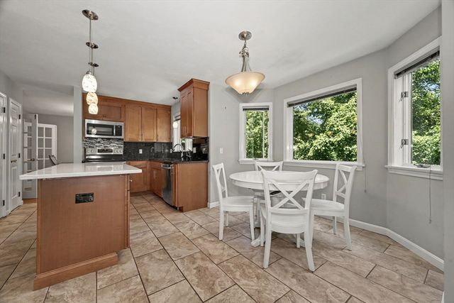 78 Hammersmith Dr, Saugus, MA 01906