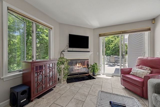 78 Hammersmith Dr, Saugus, MA 01906