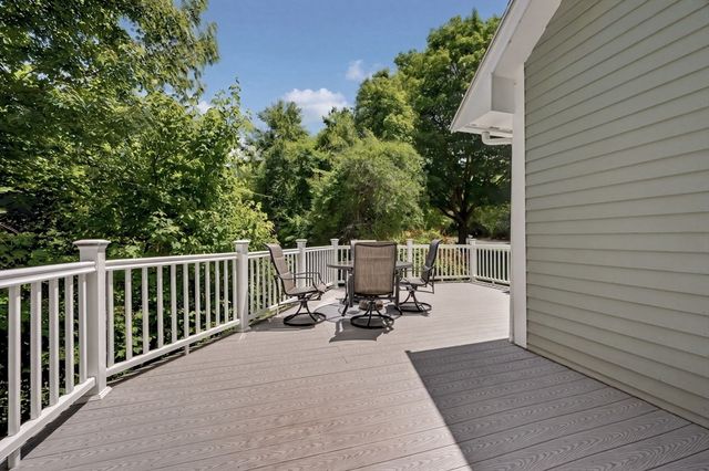 78 Hammersmith Dr, Saugus, MA 01906