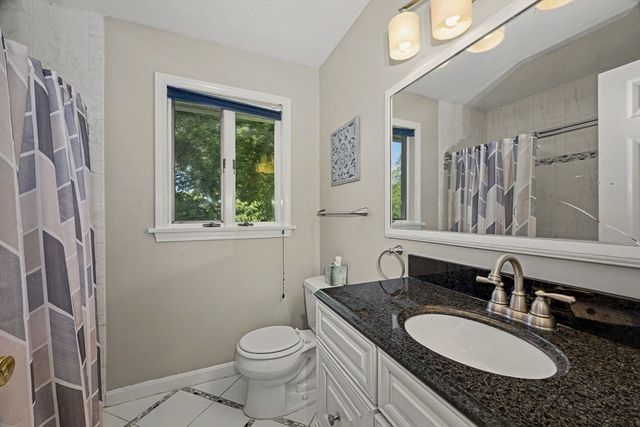 78 Hammersmith Dr, Saugus, MA 01906