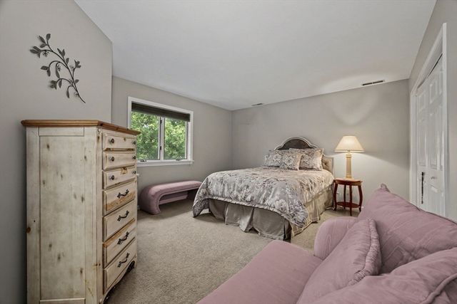 78 Hammersmith Dr, Saugus, MA 01906
