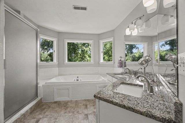 78 Hammersmith Dr, Saugus, MA 01906