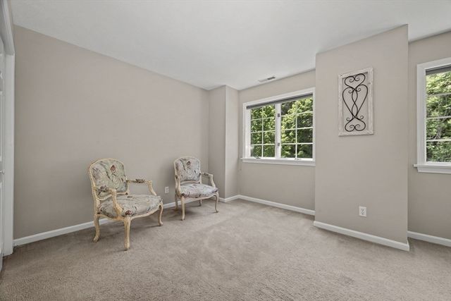 78 Hammersmith Dr, Saugus, MA 01906