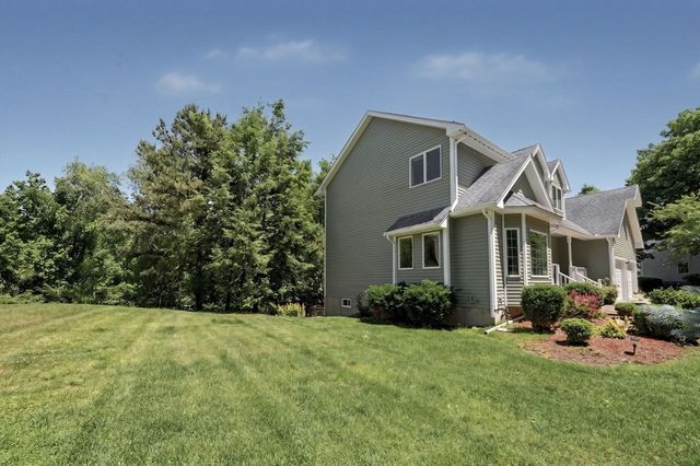 78 Hammersmith Dr, Saugus, MA 01906