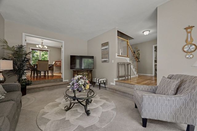 78 Hammersmith Dr, Saugus, MA 01906