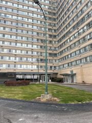 8900 E Jefferson Avenue 323, Detroit, MI 48214