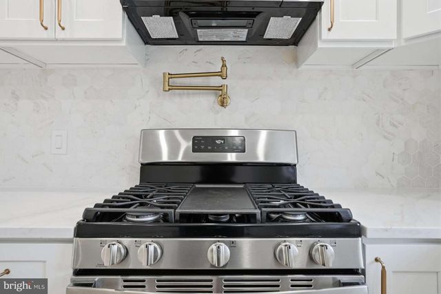 8653 RUGBY ST, Philadelphia, PA 19150