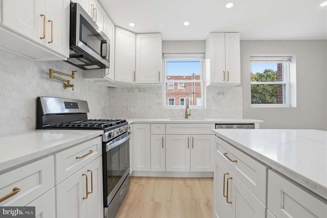 8653 RUGBY ST, Philadelphia, PA 19150