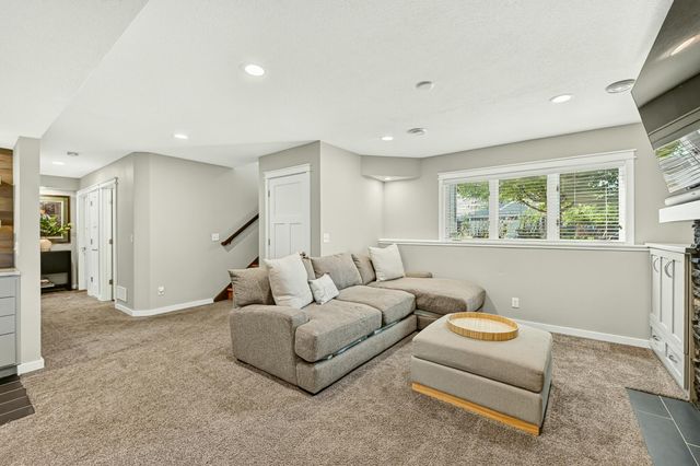 2101 Starburst Drive SW, Rochester, MN 55902