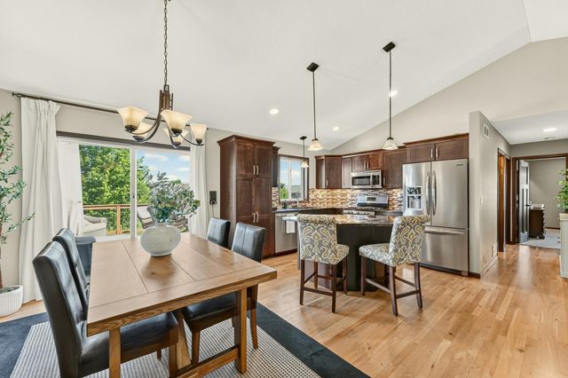 2101 Starburst Drive SW, Rochester, MN 55902