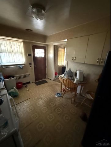 8754 Monsanto Drive, Springfield Twp., OH 45231