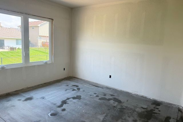 728 SE Ponds Edge Lane, Ankeny, IA 50021