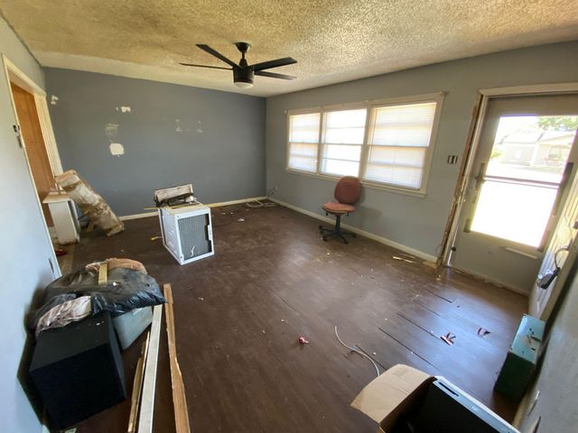 527 51st Street, Lubbock, TX 79404