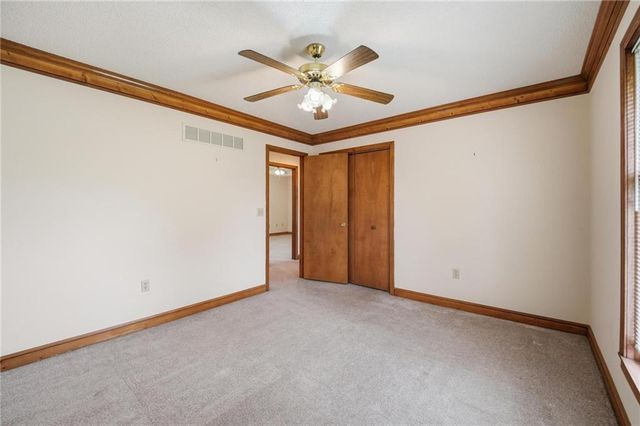 6720 N Indiana Avenue, Kansas City, MO 64119